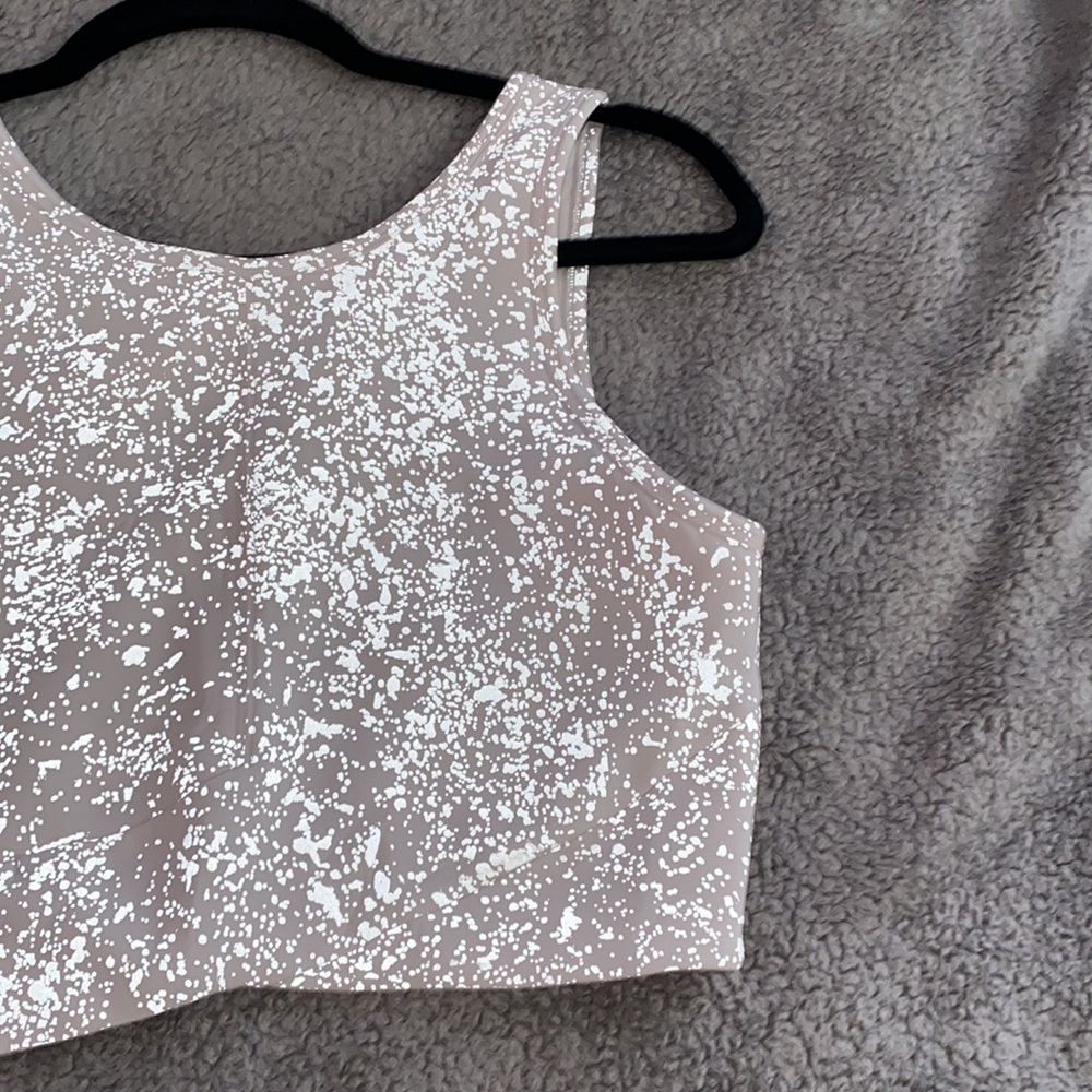 lululemon Energetic Edge Cropped Tank - Picture 4 of 10